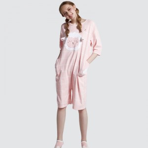 Пижамен комплект за бродирани памучни панталони Onesie с розов цвят